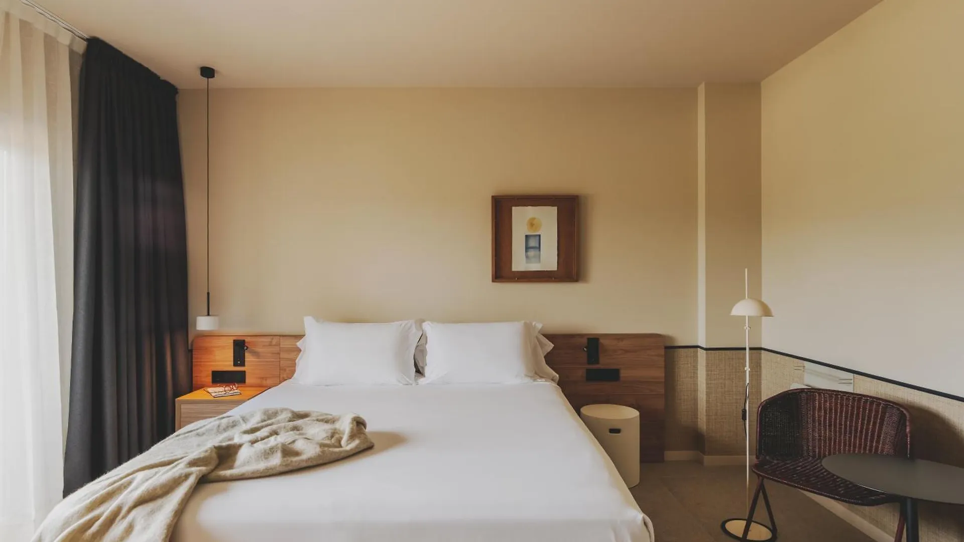 Hotel Spa Mediterraneo Park Roses 4*,  Espanha